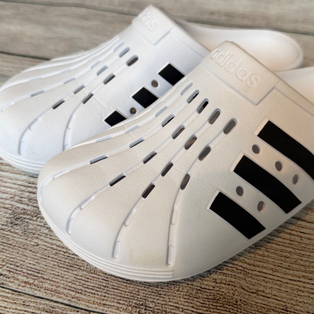 Adidas ADILETTE White Black Clogs Slides Sandals Shoes Size 7 Men 8 Women EUC - Picture 11 of 15
